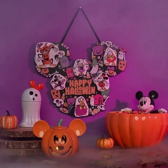Mickey Mouse and Friends ''Happy Halloween'' Wreath